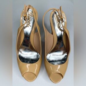 Gucci Women's Beige Peep Toe Heels